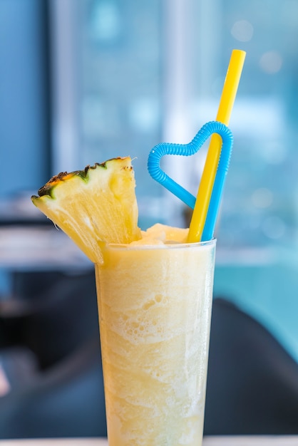 pineapple smoothie in a cafe'