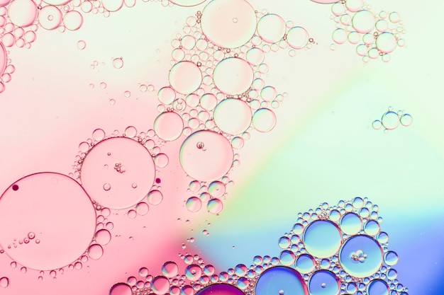 ピンクとブルーの泡抽象油