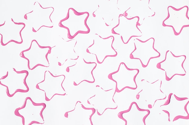 Розовые звездообразные пятна
