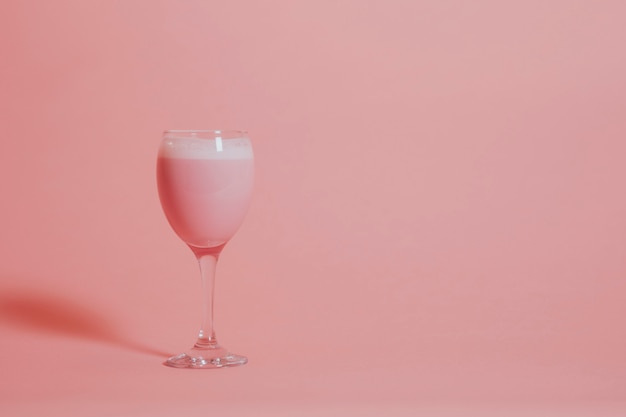 Free photo pink strawberry milk