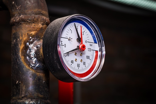 Free photo pipelines with pressure gauge water