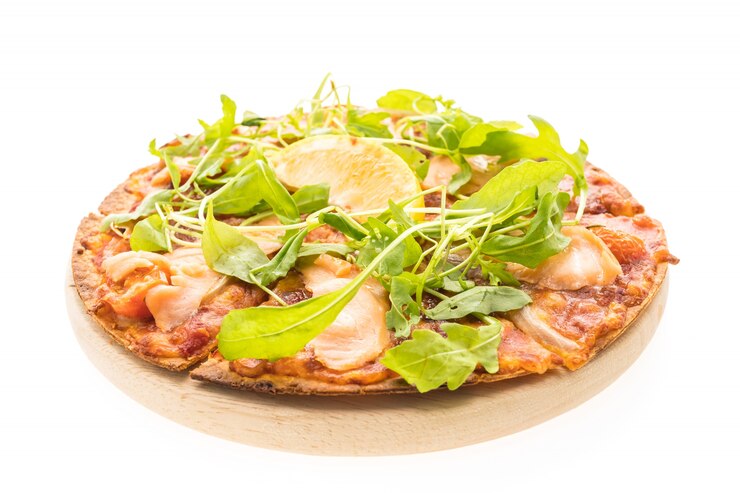 Free Photo pizza smoked salmon