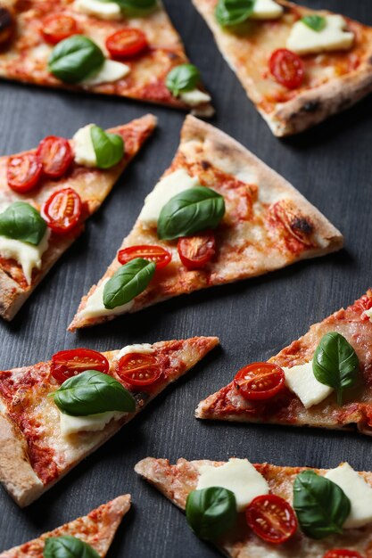 피자 타임! 맛있는 수제 전통 피자, 이탈리아 요리법