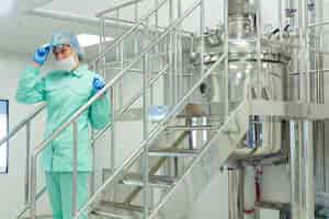 Free photo plant picture clean room equipment and stainless steel machines