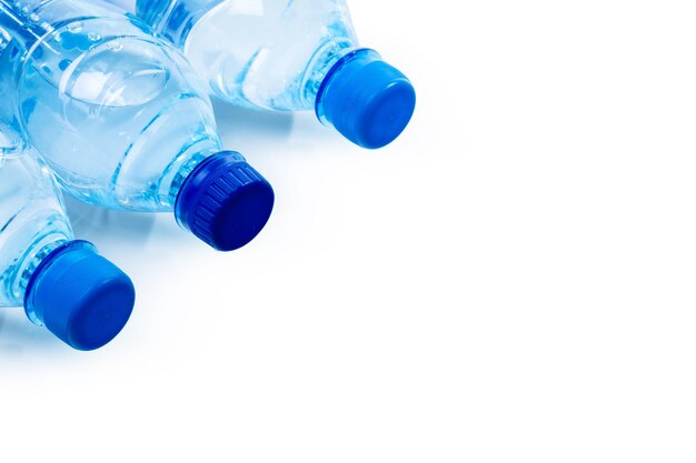 水のプラスチックボトル