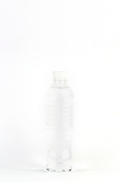 Free photo plastic bottle with clear water