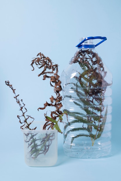 Free photo pollution concept with suffocated plants