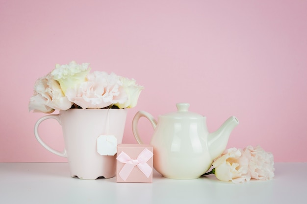 Porcelain tea pot with gift