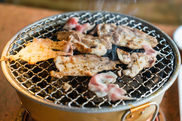 Free photo pork on charcoal grill