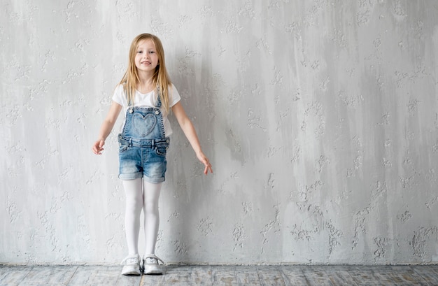 portait little girl