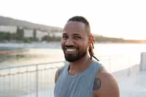 Free photo portrait of african american athlete having a break