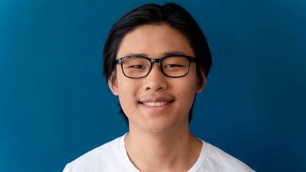 Free photo portrait of asian teen boy