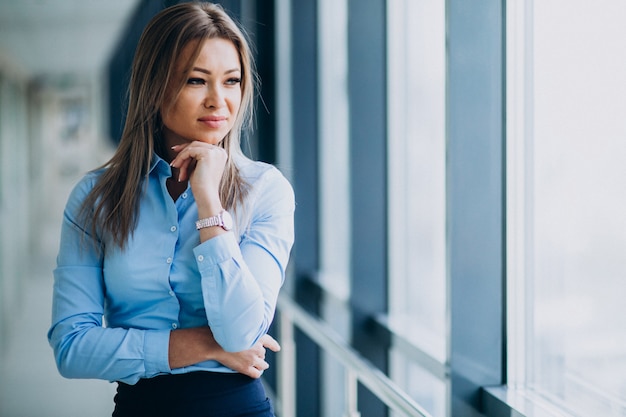 Free photo portrait of a beautiful business office in a business center