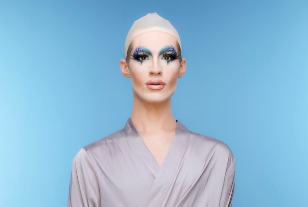 Free photo portrait of beautiful drag person wearing makeup