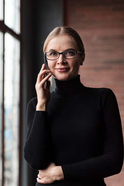 Portrait beautiful woman talking at phone