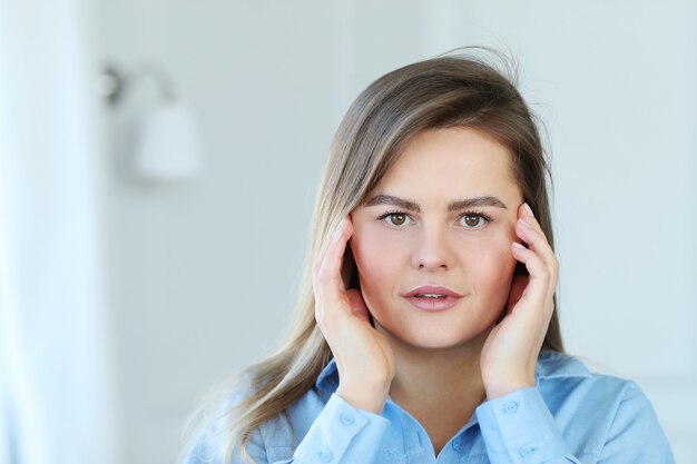 Portrait of a beautiful young woman