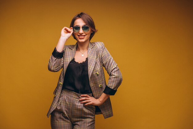 Free photo portrait of business woman in suit isolated