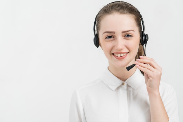 Free photo portrait of call center woman