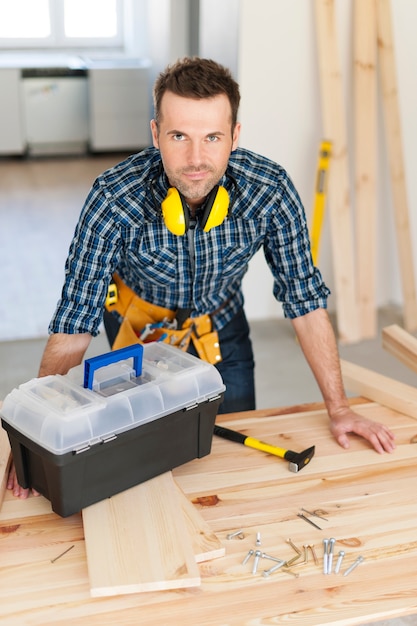 Free photo portrait of construction worker