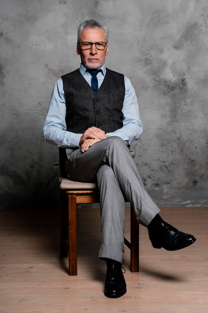 Portrait elegant old man wearing suit