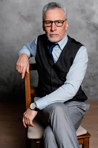 Portrait elegant old man wearing suit