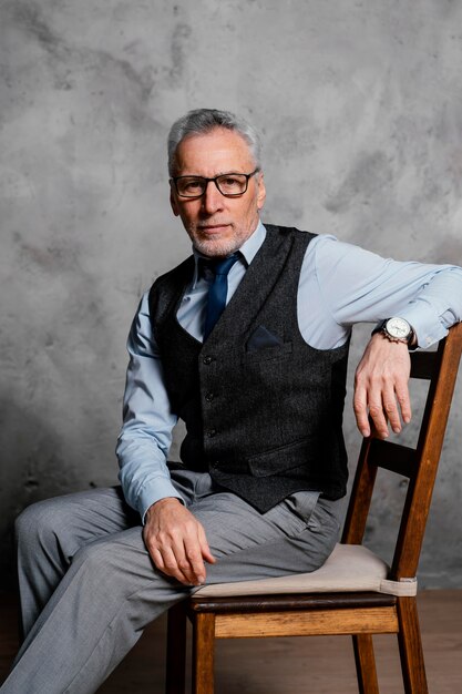 Portrait elegant old man wearing suit