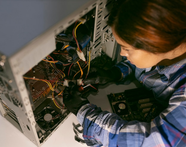 Foto gratuita ritratto femminile di lavoro