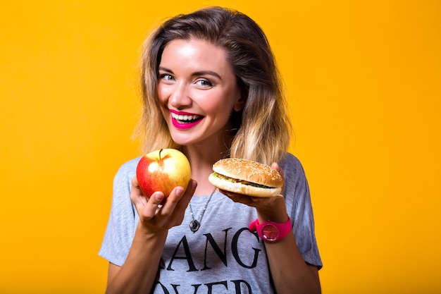 Free photo portrait happy cheerful young woman with pinklipstick