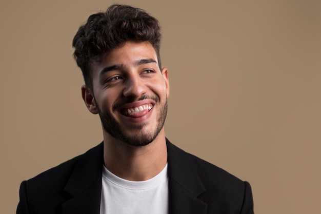 Portrait of happy smiling man