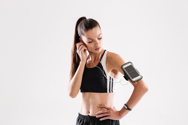 Portrait of a healthy young fitness woman in sportswear