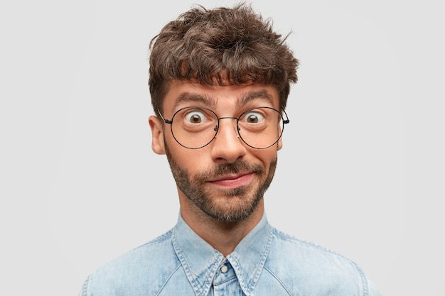 Page 2 | Man With Specs Images - Free Download on Freepik