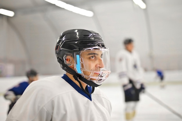 Free photo portrait of hockey player