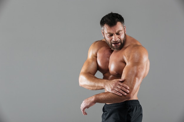 Portrait of a muscular male bodybuilder