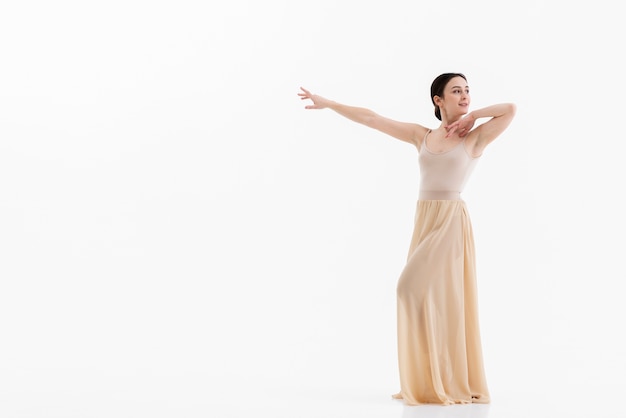 Free photo portrait of professional ballerina with copy space