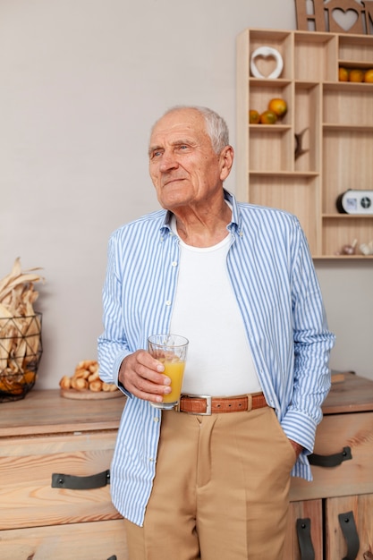 Free photo portrait of senior casual male