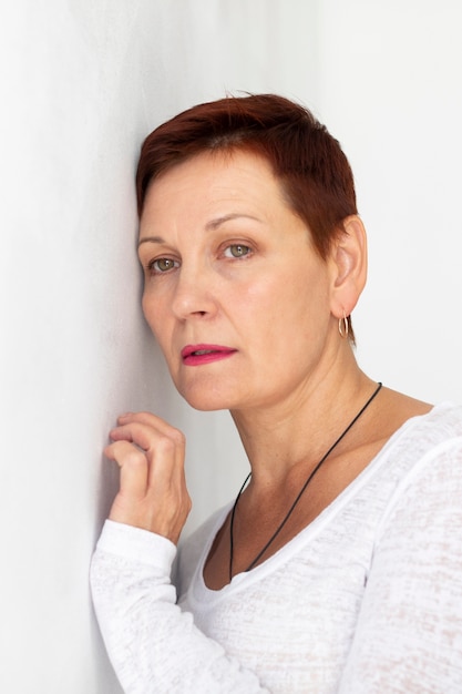 Free photo portrait of senior woman with short hair