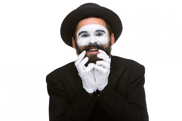 Free photo portrait of the surprised and joyful mime