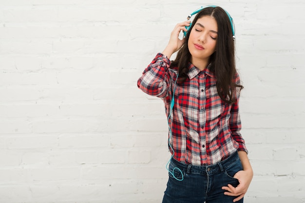 Portrait of teenage girl