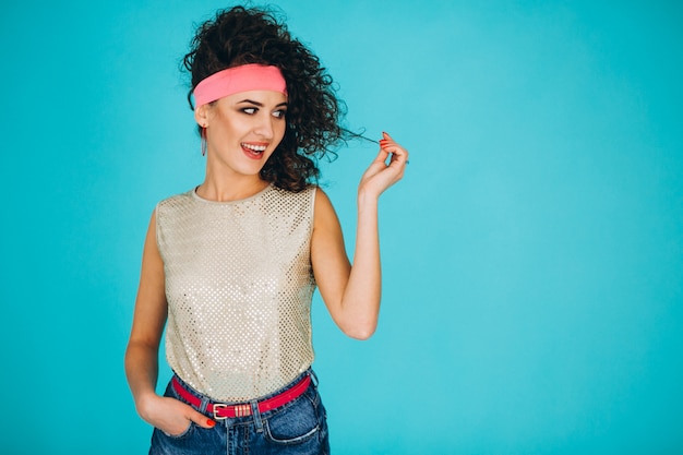 Free photo portrait of woman on blue background isolated