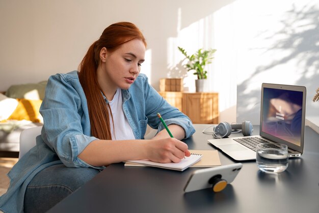 How to Find Data Entry Jobs From Home