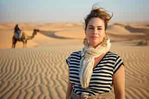 Free photo portrait of woman visiting the luxurious city of dubai