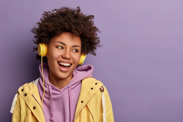 Portrait of young and beautiful woman gesticulating