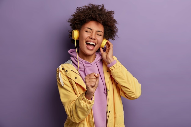 Portrait of young and beautiful woman gesticulating