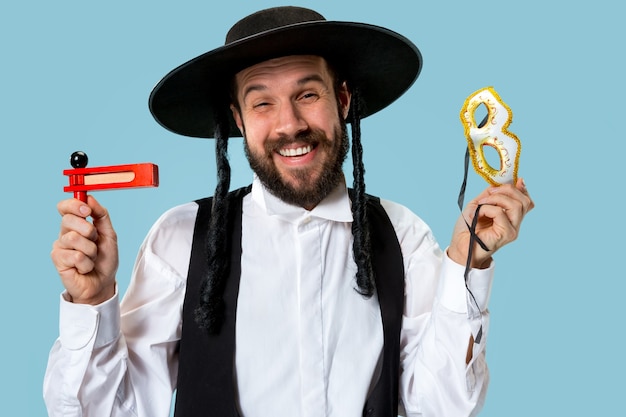 Free photo portrait of a young orthodox hasdim jewish man