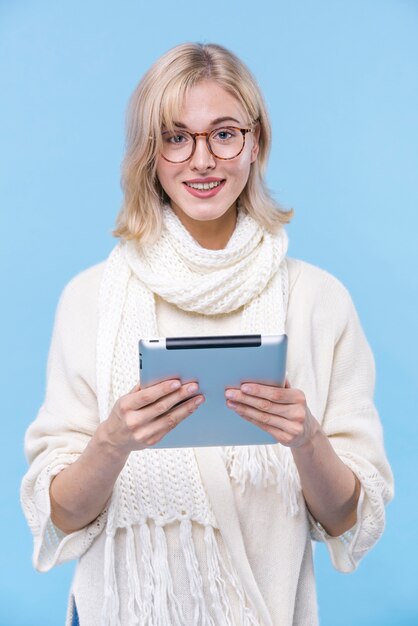 Portrait of young woman with eyeglasses