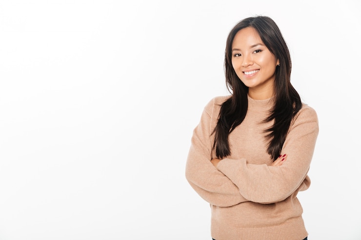 Free Photo positive lady standing isolated