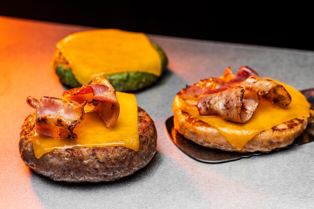 Preparation of a delicious burger arrangement