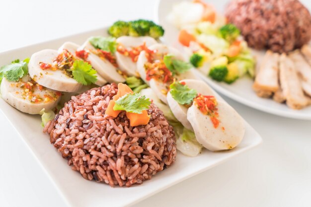 preserved pork sausage and spicy sauce with berry rice