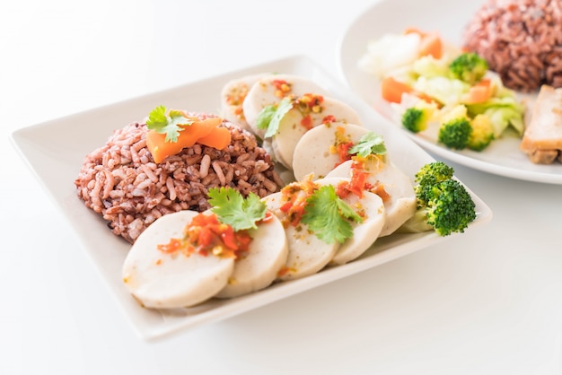 preserved pork sausage and spicy sauce with berry rice