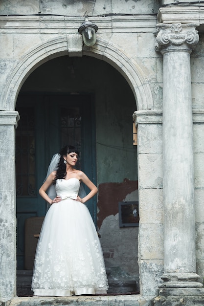 Prett bride in street